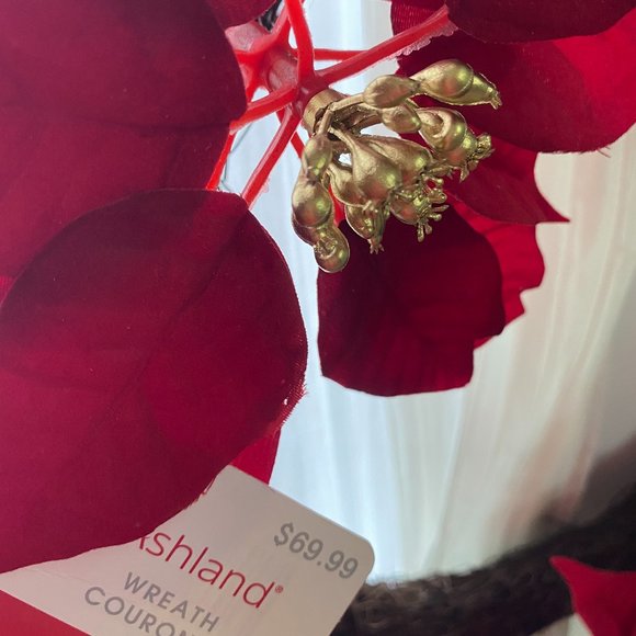 *NWT* Poinsettia Wreath - Picture 2 of 3